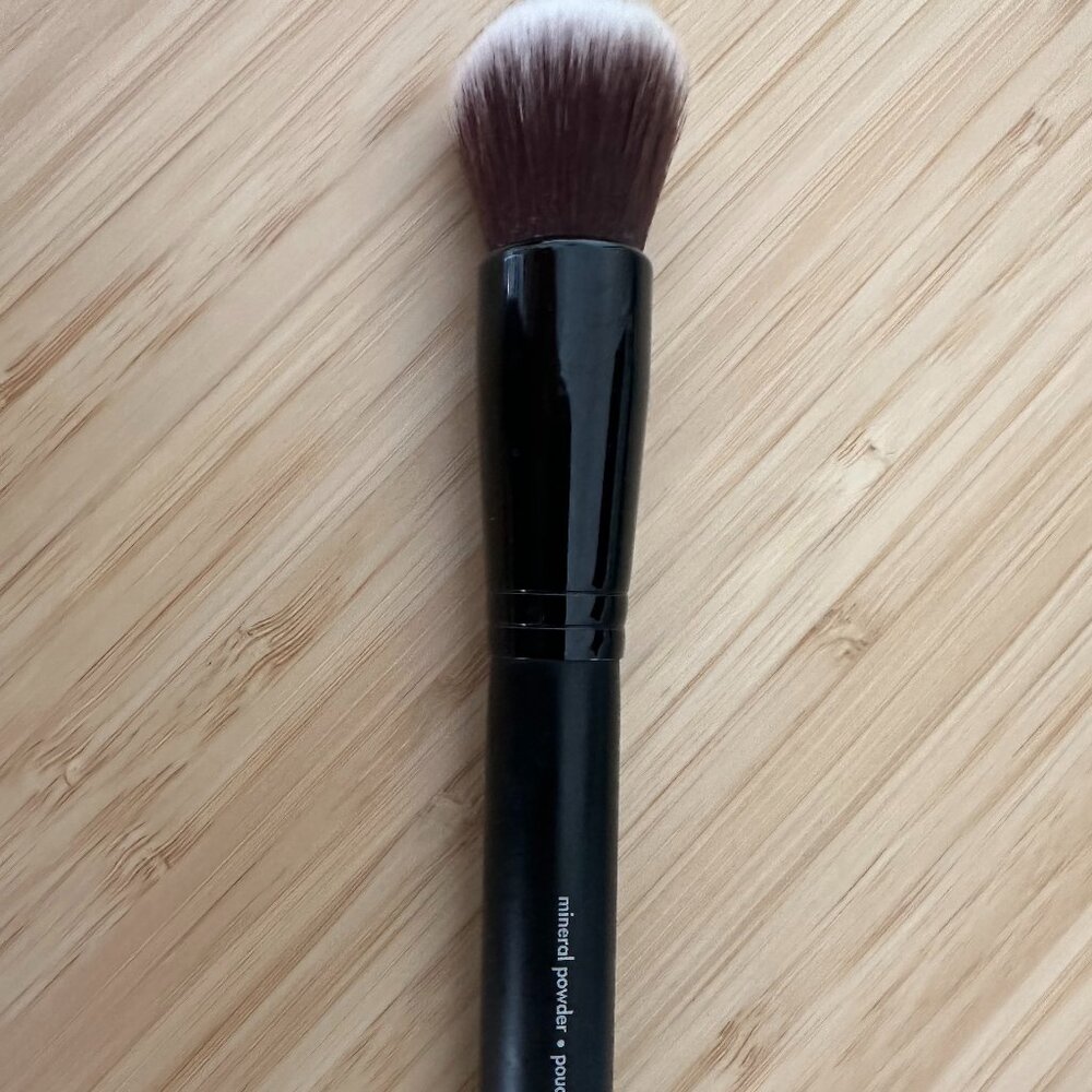 SEPHORA COLLECTION Classic Mineral Powder Brush #45